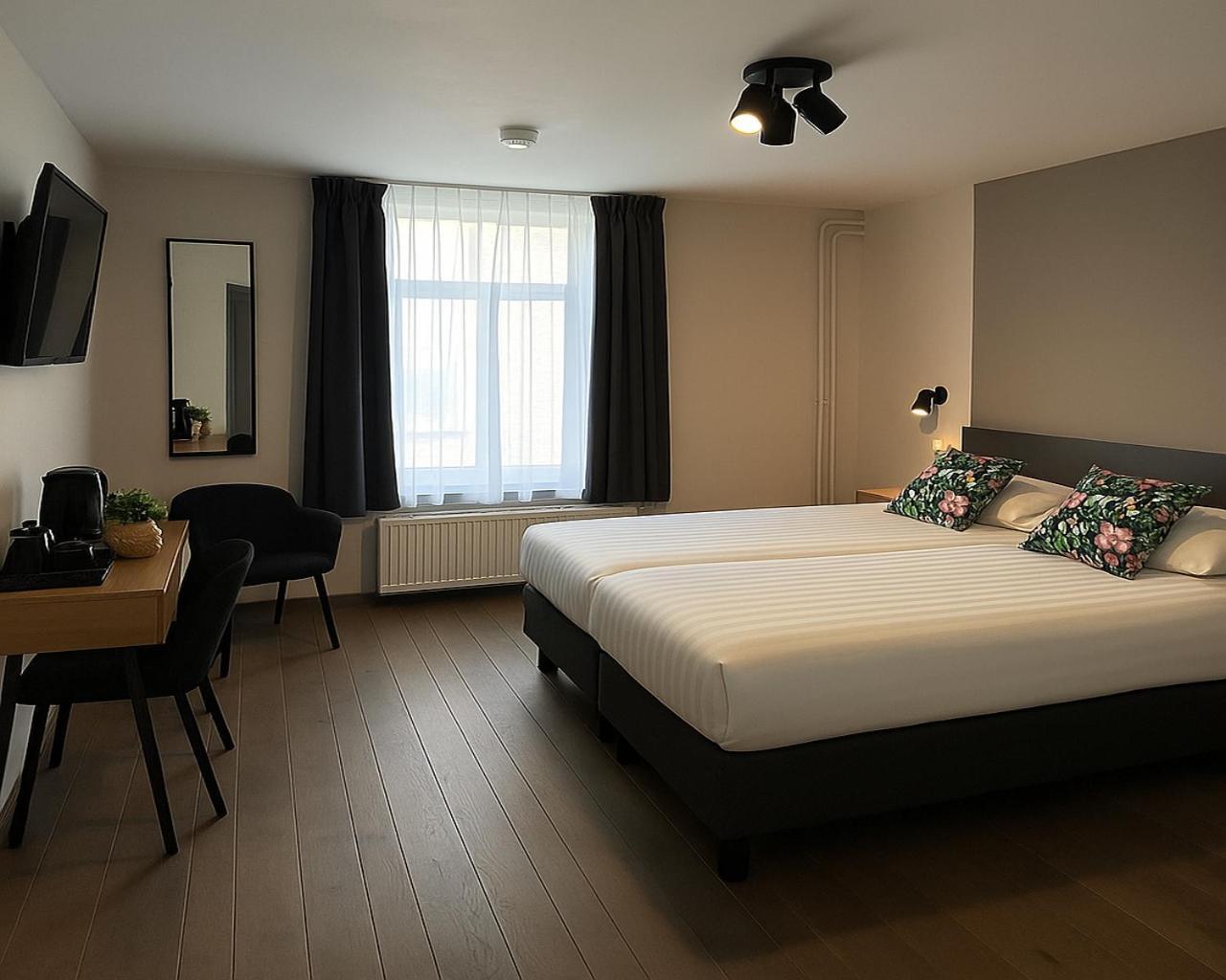 Hotel Hendrickx ファルケンブルフ エクステリア 写真